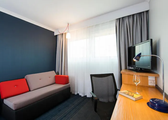 Holiday Inn Express Birmingham Oldbury By Ihg