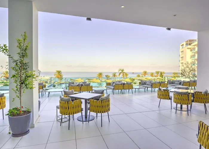 King Evelthon Beach Hotel & Resort