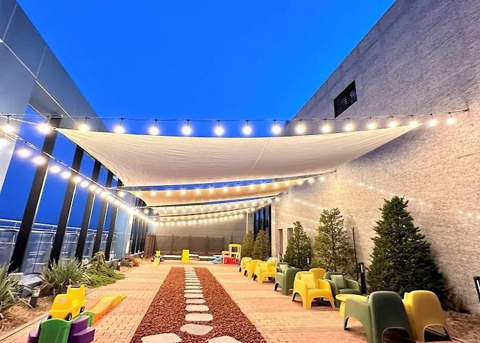 Golden Tulip Ever Yongin Hotel