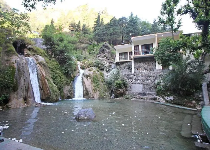 Kempty Lake Waterfall Resort - Run By Anaysha Group