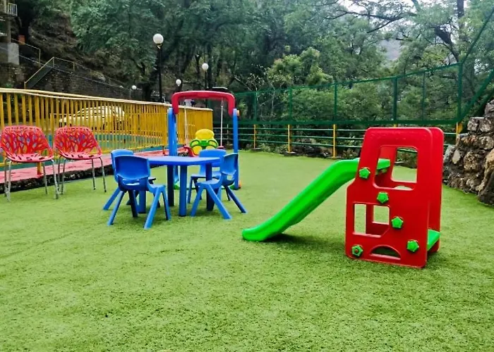 Kempty Lake Waterfall Resort - Run By Anaysha Group