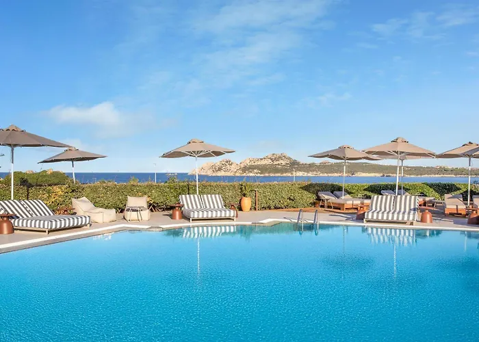 Mangia'S Santa Teresa Sardinia, Curio Collection By Hilton
