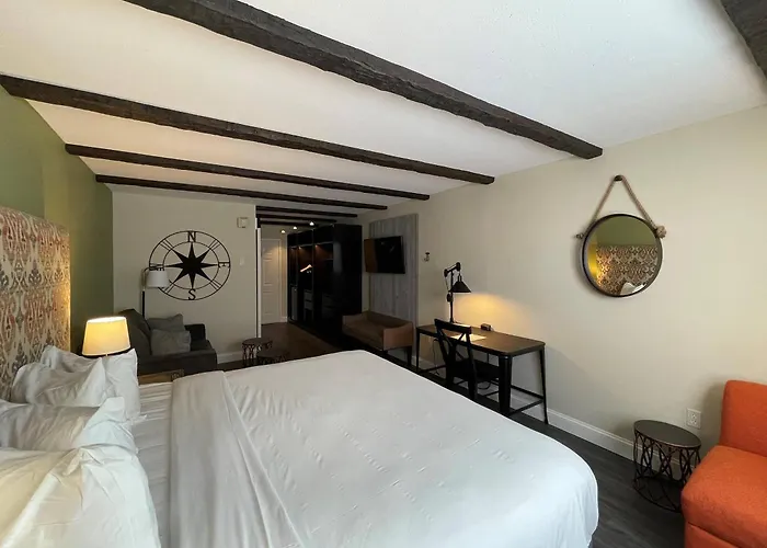 The Century House Latham - North Albany, An Ascend Collection Hotel