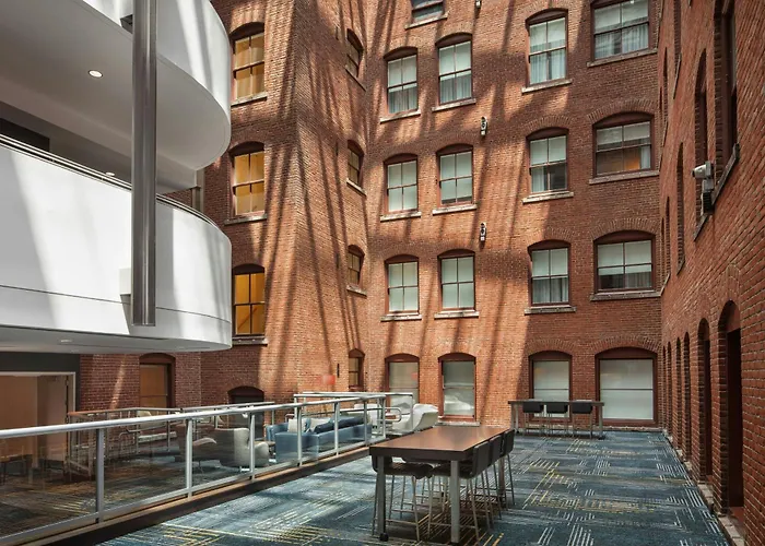 Courtyard By Marriott Philadelphia Downtown