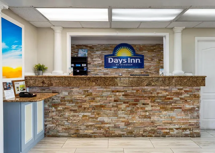 Days Inn By Wyndham Fort Myers Springs Resort