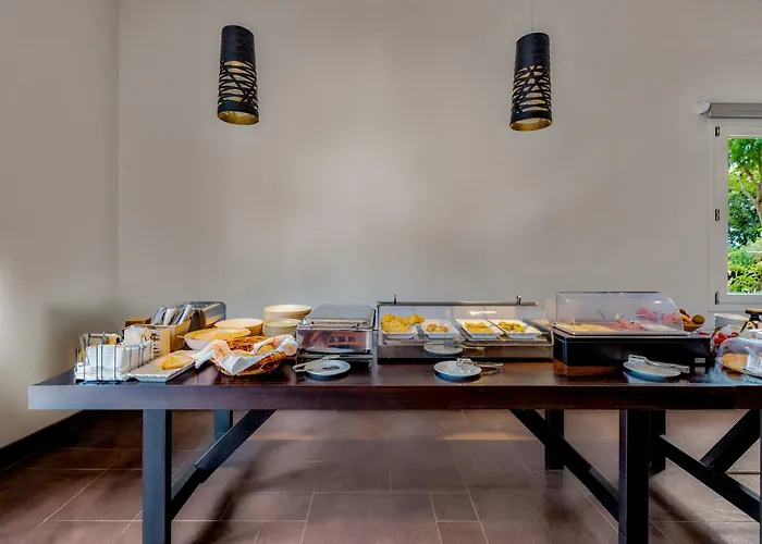 Orizontes View Hotel