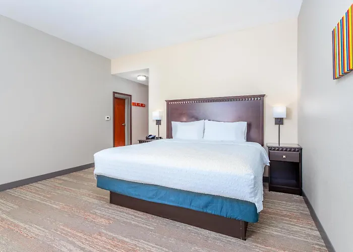 Hampton Inn And Suites Parkersburg Downtown