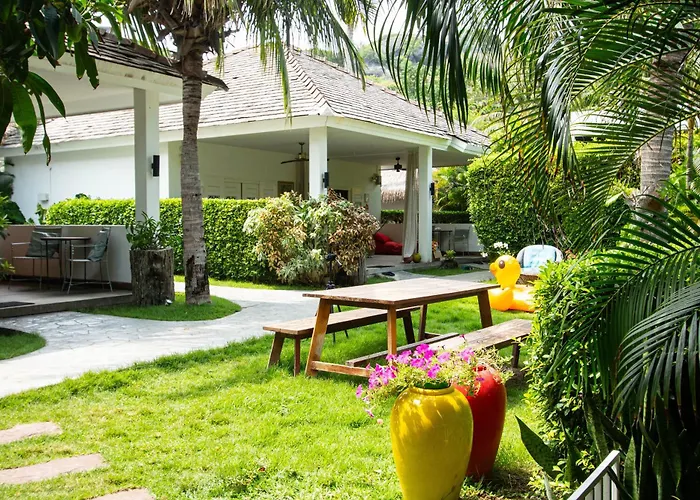 Sanae Beach Hua Hin