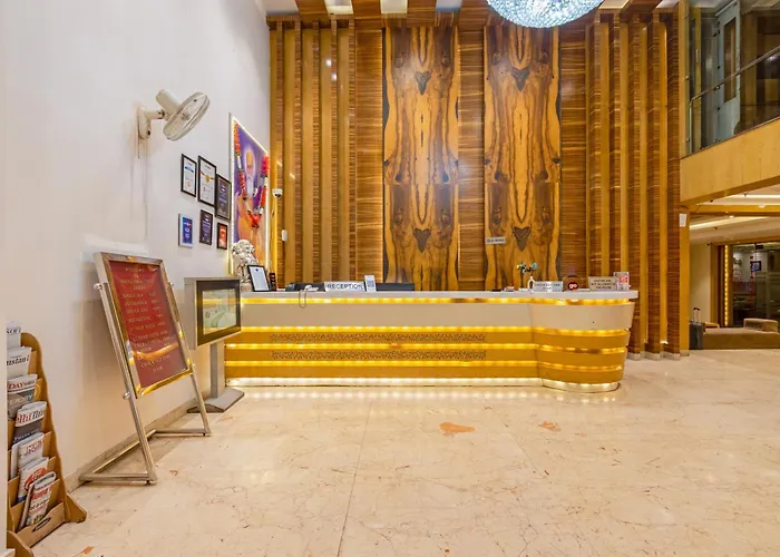 Aman Continental With Restaurant - 5Mins From Connaught Place ,Railway Station & Metro