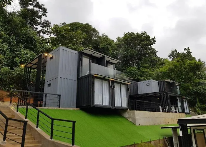 Lilla Waterfall Retreat - Sg Lembing, Kuantan Formerly Known As Casa Hill Resort