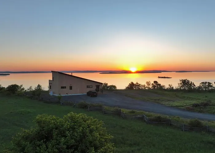 Ten Mile Point Resort