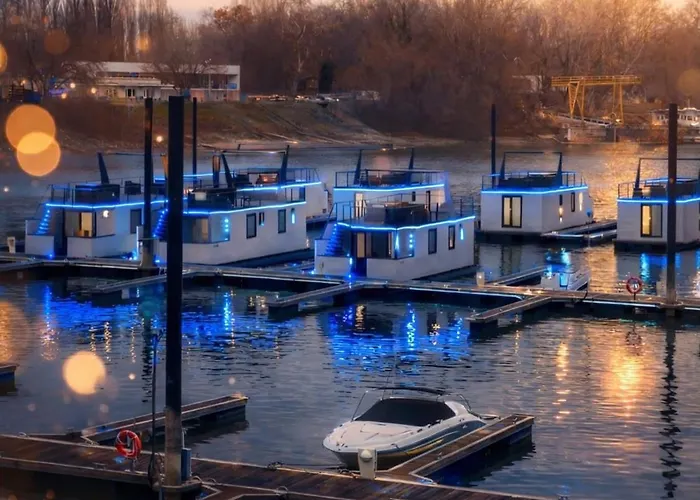 Prestige Yacht Resort Budapest