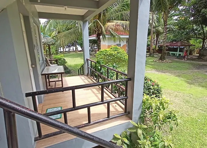Suki Beach Resort "D" Standard Aircon Room