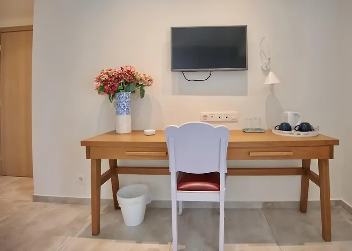 Liadromia Hotel