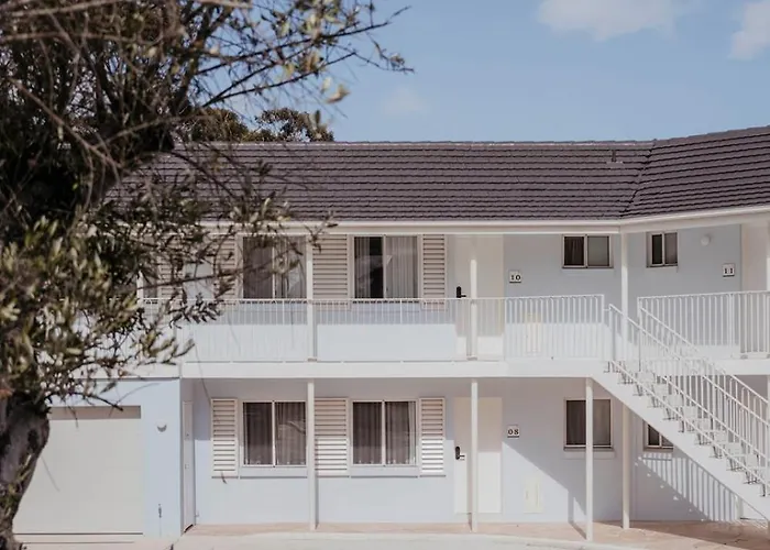 Mollymook Resorts