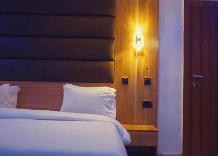 De New Dawn Hotel
