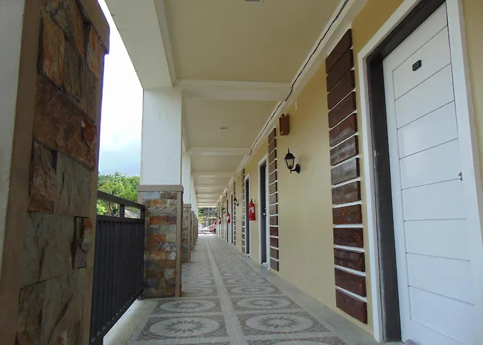 Casa Victoria Beach Resort And Restaurant