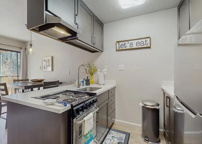 Cozy Kings Run Condo