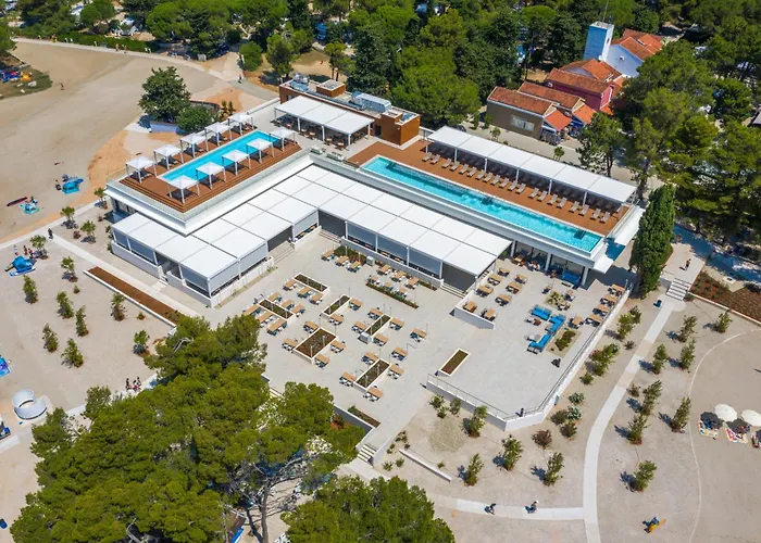 Zaton Holiday Resort Premium Glamping Villas