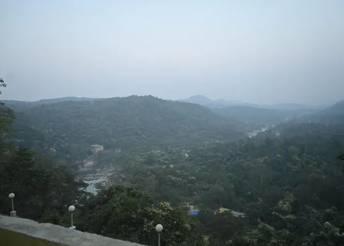 Hundru Hotel Tourist And Resturant