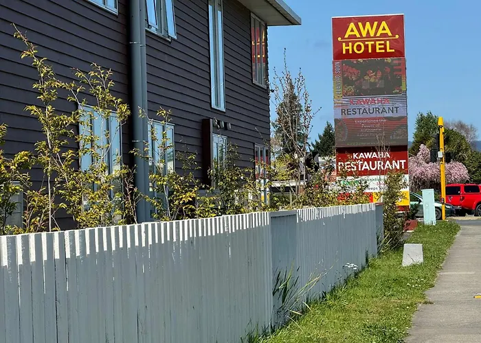Awa Hotel 4-Star 23-36 Sqm Large Rooms And 3 Sqm Small Single Rooms-Capsules