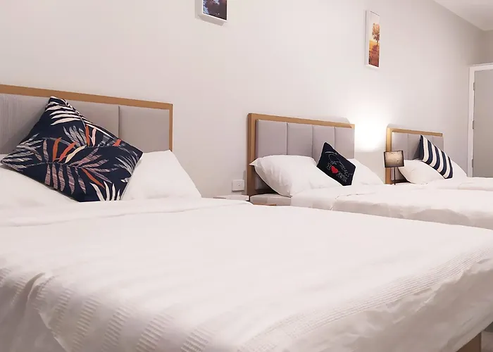 Awa Hotel 4-Star 23-36 Sqm Large Rooms And 3 Sqm Small Single Rooms-Capsules
