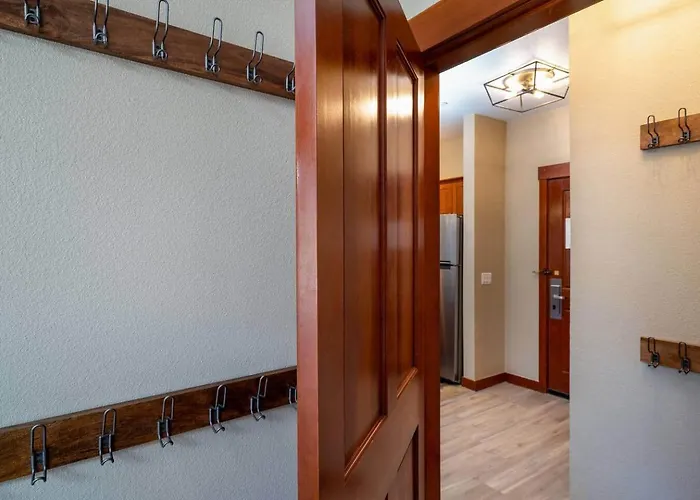 Top Floor Village Ski-In/Ski-Out Condo