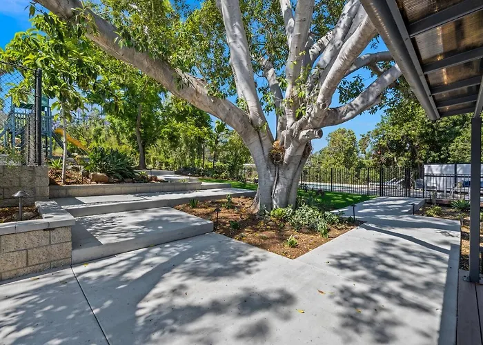 Mt. Helix Resort+ Pool/Spa, Pickleball, Amenities!