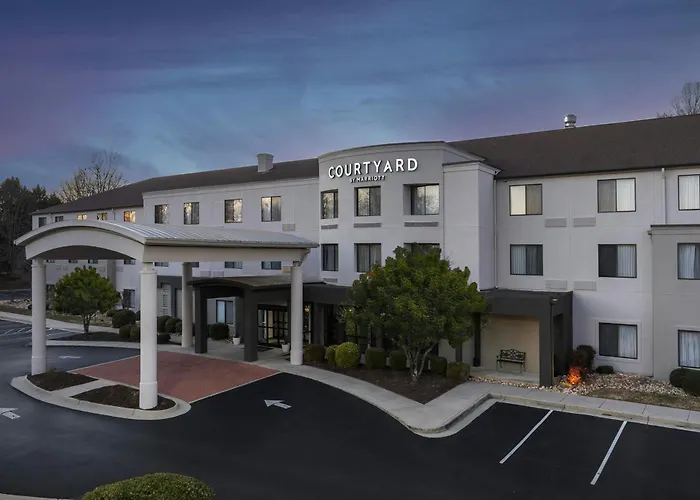 Courtyard Danville
