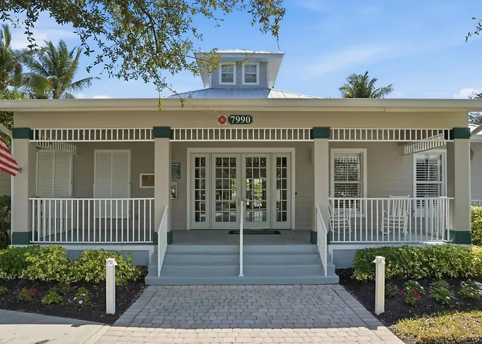 Greenlinks Golf Villas At Lely Resort