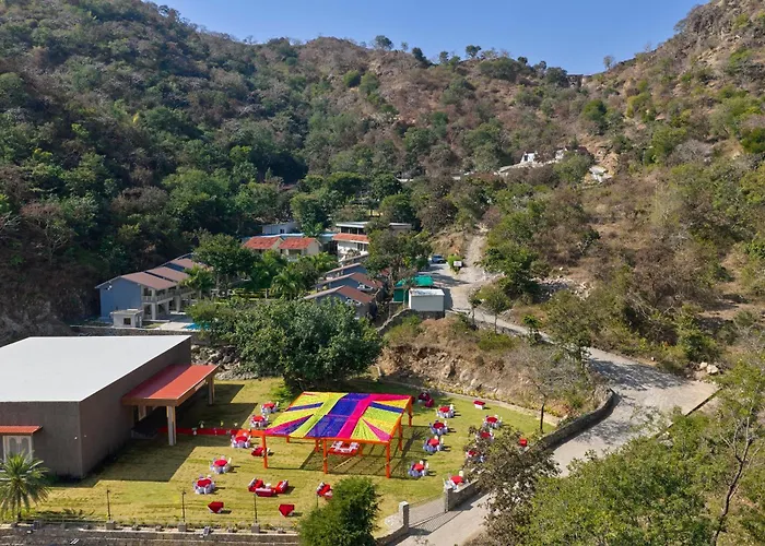 Treat Aranya Resort
