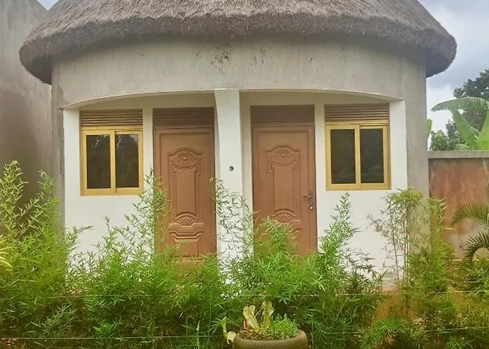 Nnalubaale Resort Cottages
