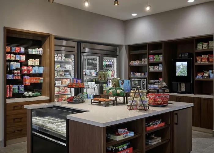 Courtyard By Marriott Madison