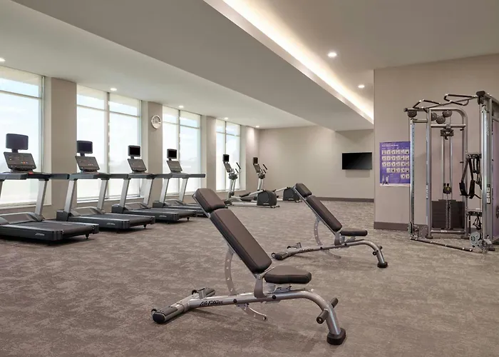 Courtyard By Marriott Madison