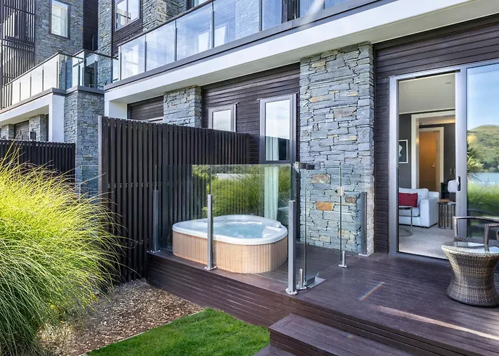 Hilton Queenstown Resort & Spa