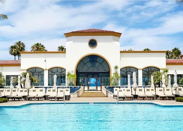 The Waterfront Beach Resort, A Hilton Hotel