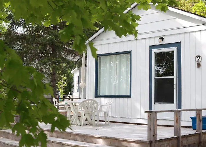 Beachside On Lake Muskoka