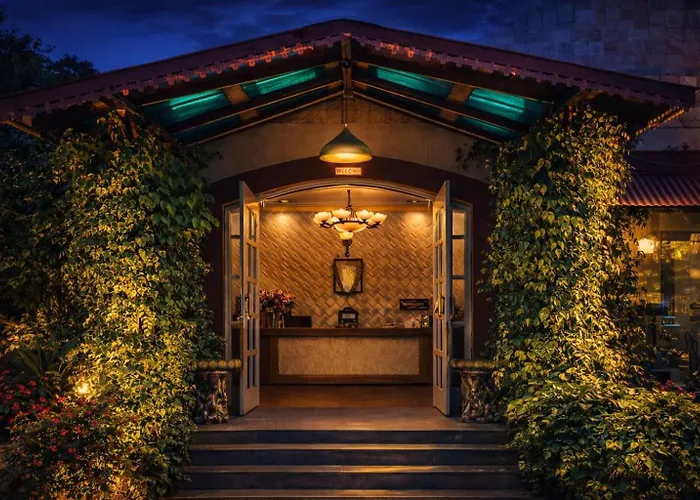 Neelesh Inn - Luxury Lake View Resort With Swimming Pool On Bhimtal Lake