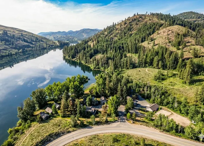 Sun Mountain Lodge
