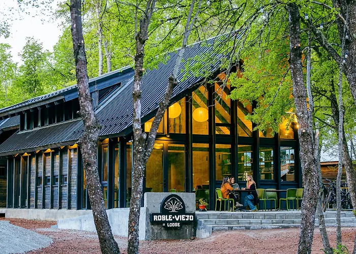Roble Viejo Lodge