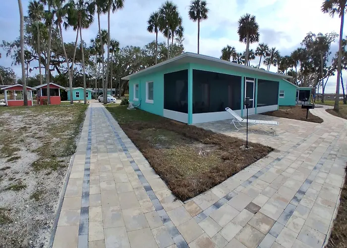The Bungalows On Lake Griffin
