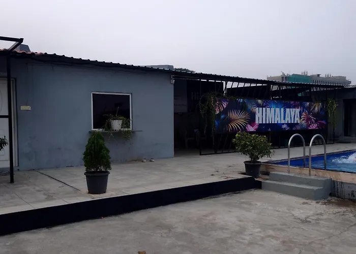 Himalaya Pool & Resort Hotel