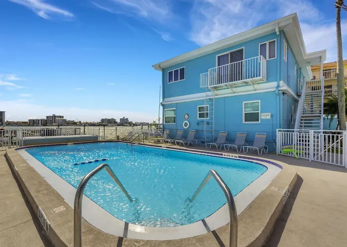 Beach Condo With Heated Pool - Waterfront View, Steps To Sand - Coral Resort C-2