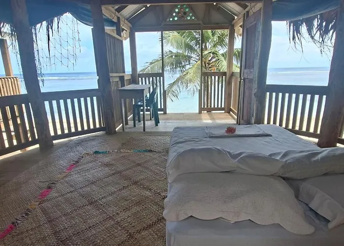 Manusina Beach Fale