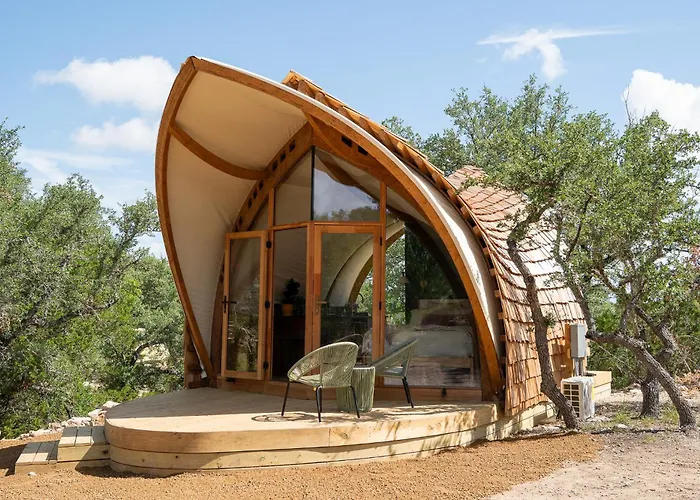 Dripping Springs Resorts
