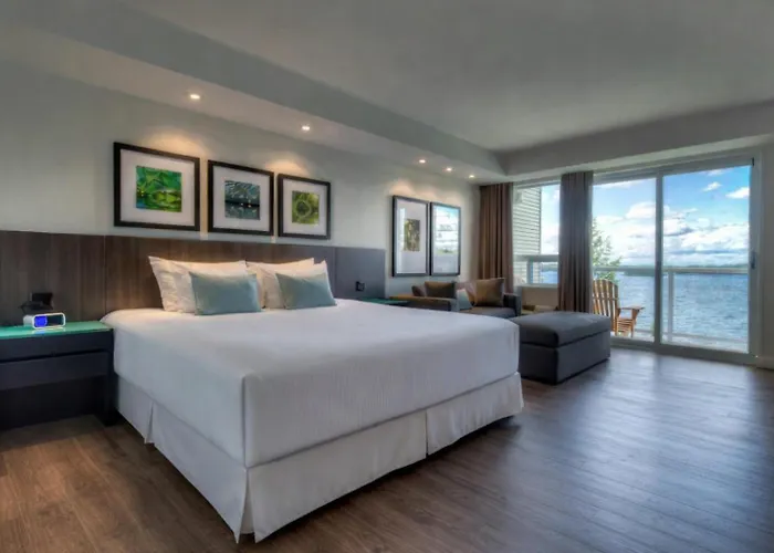 Gravenhurst Resorts