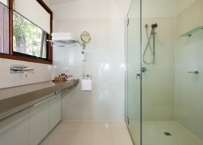 Eumarella Shores Noosa Lake Retreat