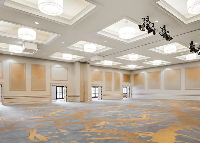 Hayes Mansion San Jose, Curio Collection By Hilton