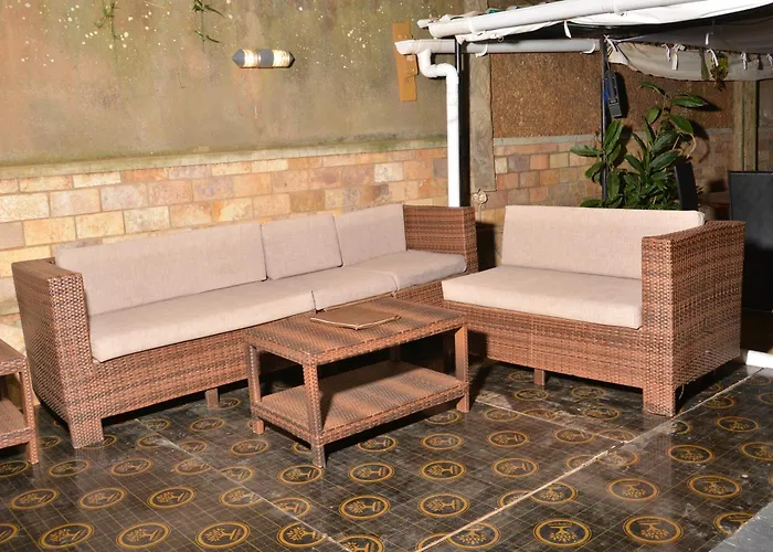 Mowicribs Hotel And Spa