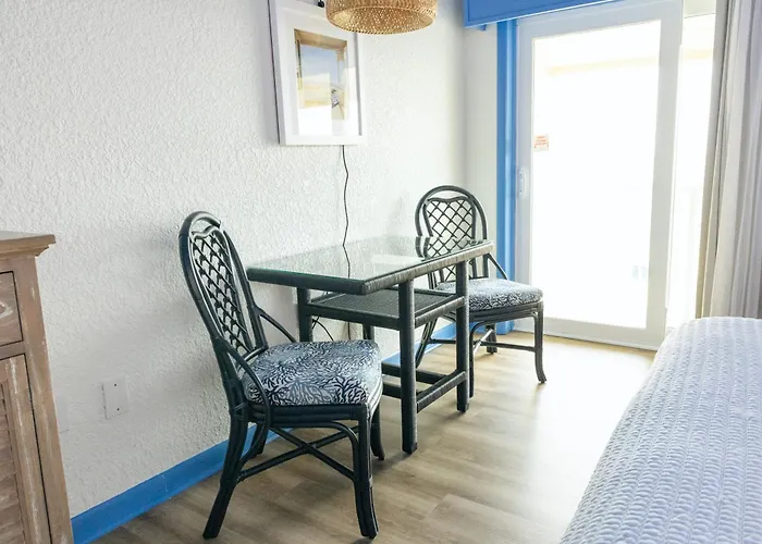 Surf Side Hotel